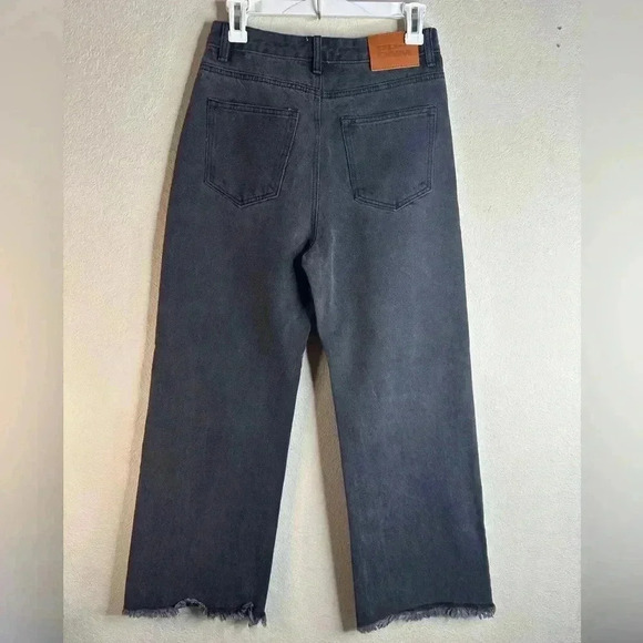 Princess Polly HIgh rise Black Wash Wide Leg Ripped Distressed Jeans Size 4 - Picture 2 of 5